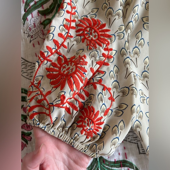 NWOT! Embroidered top - Picture 6 of 7